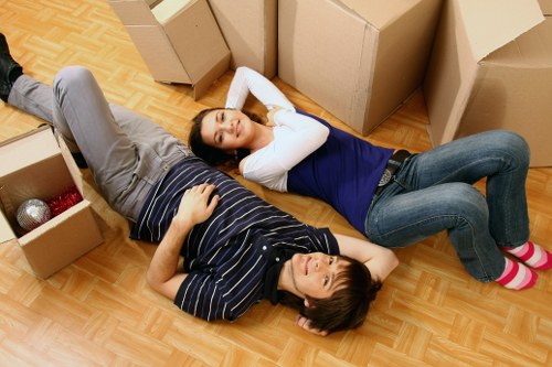 Free quote process for a White City man and van service